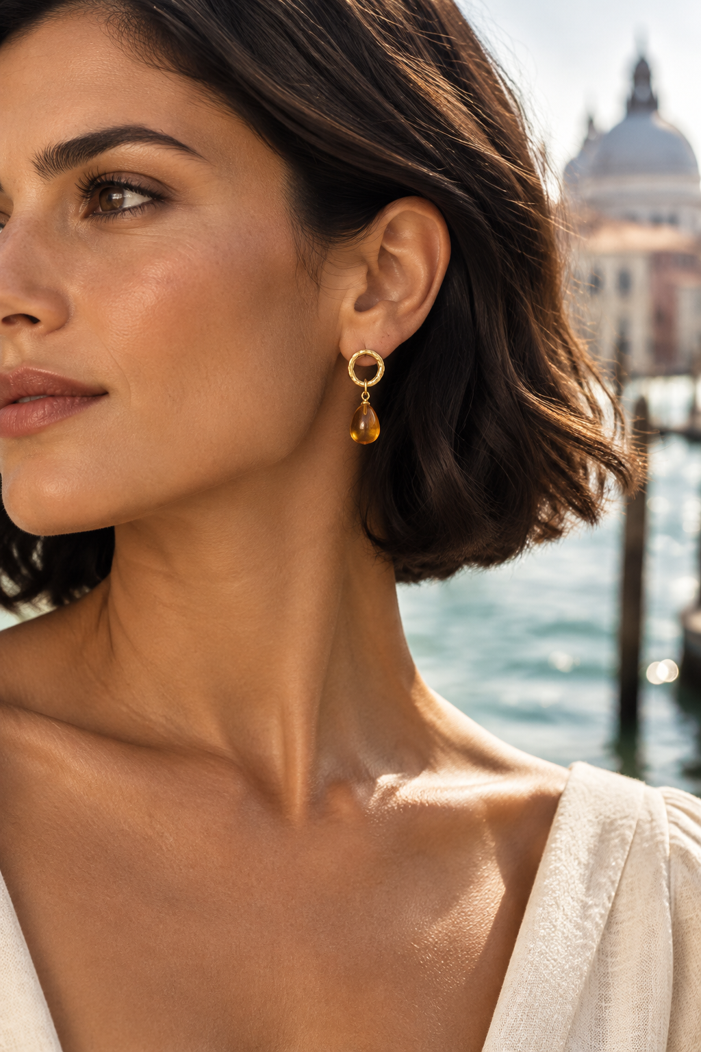Sole d'Ambra - model met kleinere oorbellen